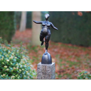 Sculpture bronze "Equilibre" par Ben Wouters