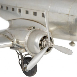 Moteurs du Dakota DC-3 très détaillés