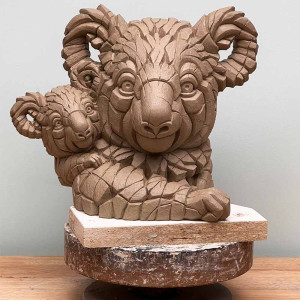 Fabrication de la sculpture Koala et son bébé dans les ateliers Edge