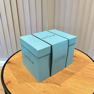 Chaque Galet lumineux est livré dans son bel écrin Signature.