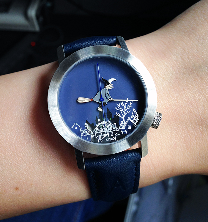 montre sorciere akteo diam 34.JPG