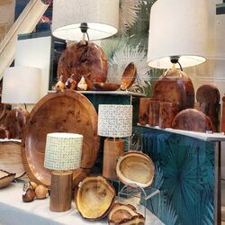 💛 Artisanat local 
Babette & Dominique Plessis, tourneurs sur bois sarthois, exposent leurs créations (lampes, plats, boîtes, fruits décoratifs...) jusqu'au 1er juin à la Maison d'Adam! 
💛 Pour offrir, pour se faire plaisir, pour soutenir l'artisanat local 
🥰 Une expo à ne pas manquer! 
#artisanat #artisandart #artisanatlocal #artisans #tourneursurbois #bois #travaildubois #wood #expovente #angers #anjou #sarthe #anjou #maisondadam #maisondesartisans