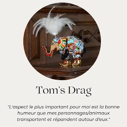 🌈Tom’s Drag🌈

C’est après les attentats du 11 septembre 2001 que Tom Hoffman créa des petites sculptures pleines de couleurs afin d’apporter son soutien. 💐

🪩 Retrouvez les sculptures Tom’s Drag en boutique ainsi que sur le site : 

👩‍💻🧑‍💻 https://www.maison-artisans.com/fr/64-collection-tom-s-drag

#maisondadam #maisondesartisans #angers #anjou #tomhoffman #tomsdrag #tomsdragcollection #angersmaville #figurines #couleurs #zodiaque #bonnehumeur